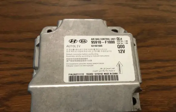 KIA Sportage Airbag control unit/module