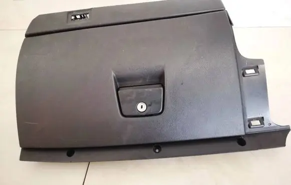 Volvo V50 Glove box 8626141