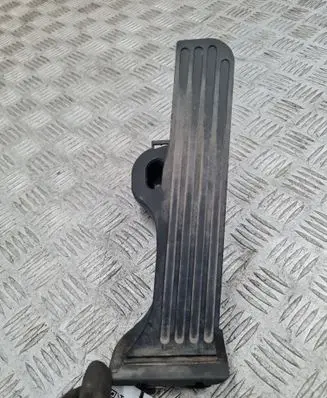 Volkswagen Jetta V Accelerator throttle pedal 1K1721503L