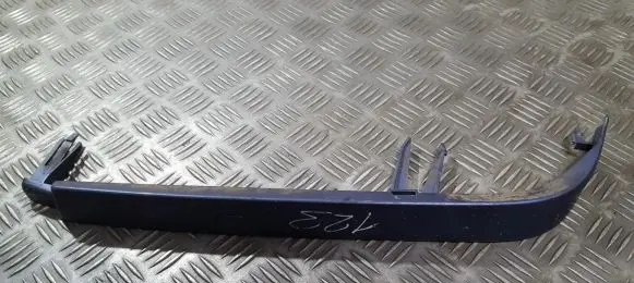 Front bumper splitter molding