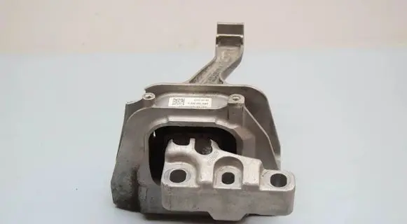 Volkswagen Caddy Engine mount bracket 5WA199262H