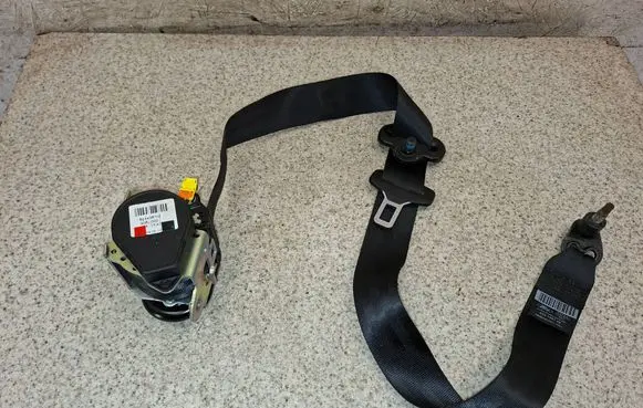 Ford Kuga II Front seatbelt CV4461295AA FZFZA 623185748