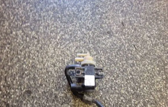 Skoda Octavia Mk3 (5E) Turbo solenoid valve 04L131051F