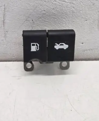 Nissan Qashqai Engine bonnet (hood) release handle 