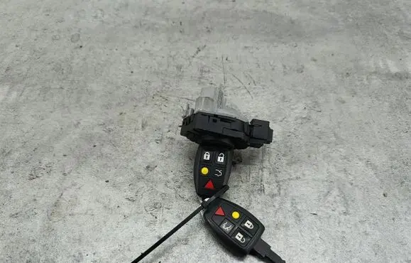 Volvo V50 Ignition lock 92LP0808