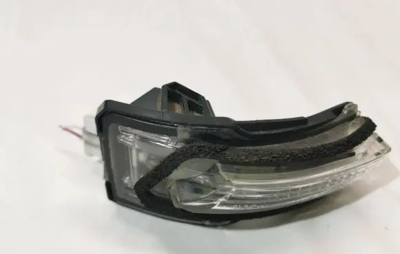 Lexus RX 330 - 350 - 400H Mirror indicator light A045053