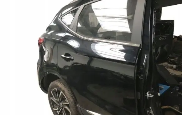 MG ZS Rear door