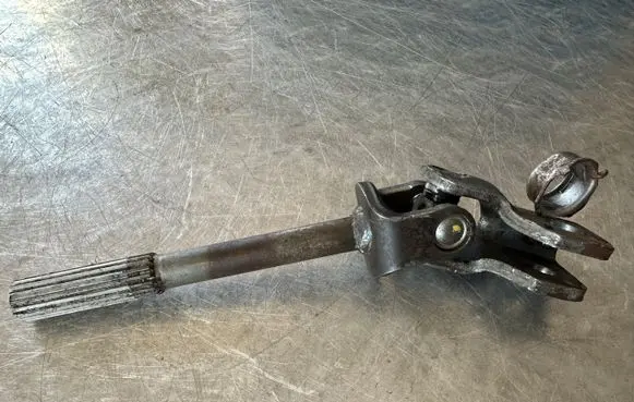 Nissan Qashqai Steering column universal joint