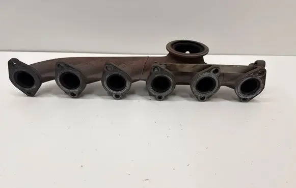 BMW 5 F10 F11 Exhaust manifold 8519607