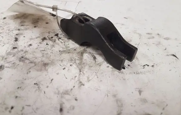 Opel Astra J Fuel Injector clamp holder