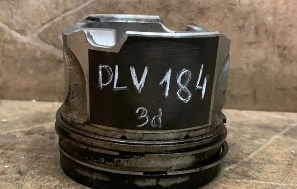 Volkswagen Touareg II Piston 83L120