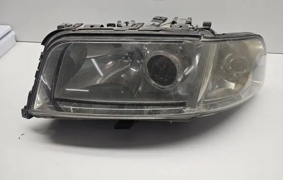 Audi A8 S8 D2 4D Headlight/headlamp 4D0941003AR