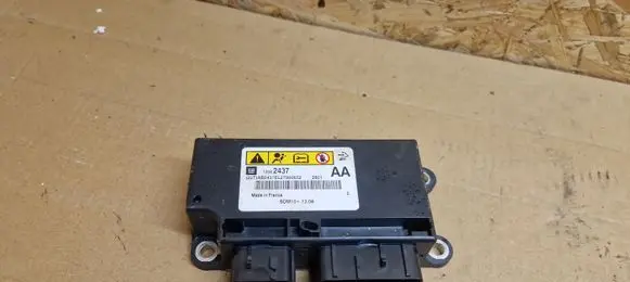 Opel Astra J Airbag control unit/module 13582437 SDM101206 AS2437EL27960652