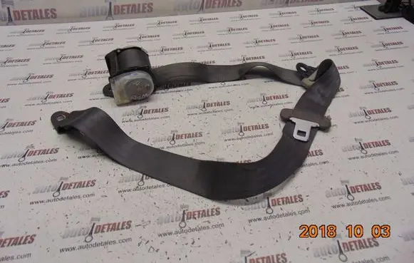 Mitsubishi Space Wagon Rear seatbelt