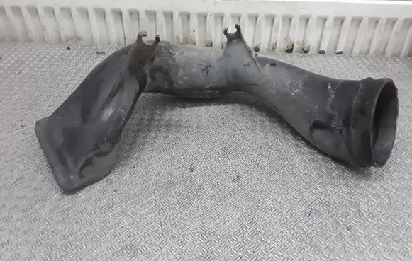 Toyota Avensis Verso Air intake duct part 5281144100
