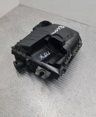 Renault Trafic II (X83) Air filter box 8200760899 93861383