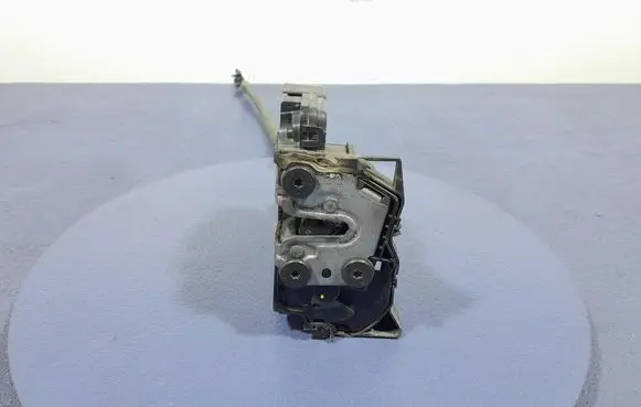Renault Espace - Grand espace V Rear door lock 825002920R
