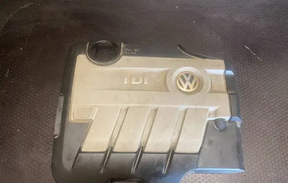 Volkswagen PASSAT B6 Engine cover (trim) 03L103925 03L103925F 03L103925D