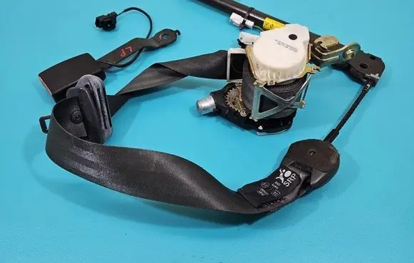 Renault Clio III Front seatbelt IMPRK1501444