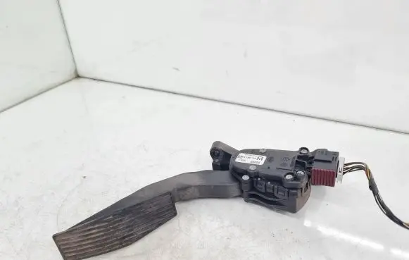 Opel Signum Accelerator throttle pedal 9186724