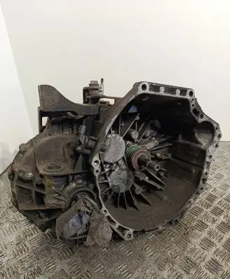 Manual 6 speed gearbox