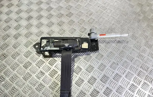 Volvo V50 Front seatbelt 6012243