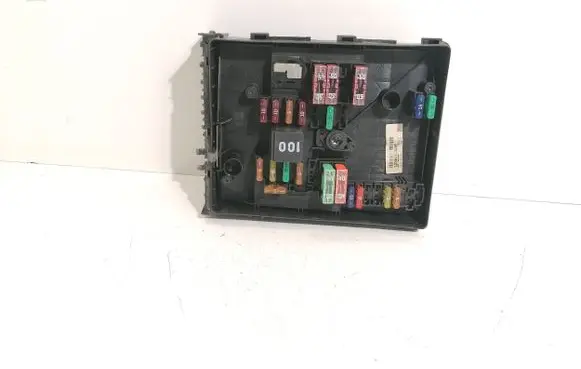 Skoda Octavia Mk2 (1Z) Fuse module 1K0937125D