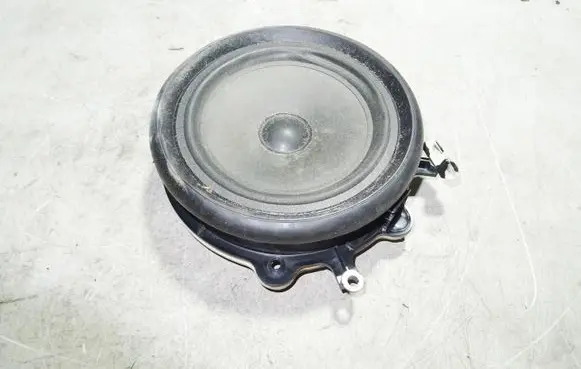Audi A4 S4 B7 8E 8H Front door speaker 8E0035411