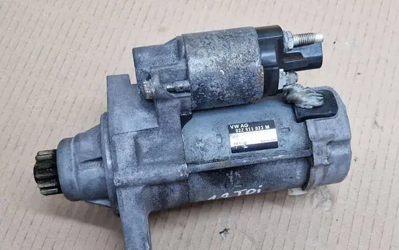 Volkswagen Polo V 6R Starter motor 02Z911023M