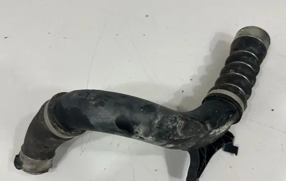 Intercooler hose/pipe