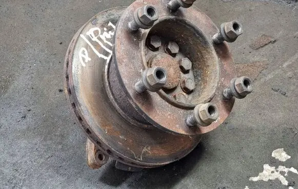 Iveco Daily 6th gen Front wheel hub spindle knuckle