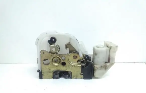Volvo V70 Front door lock