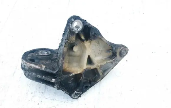 Citroen Xsara Picasso Engine mount bracket 9637792580