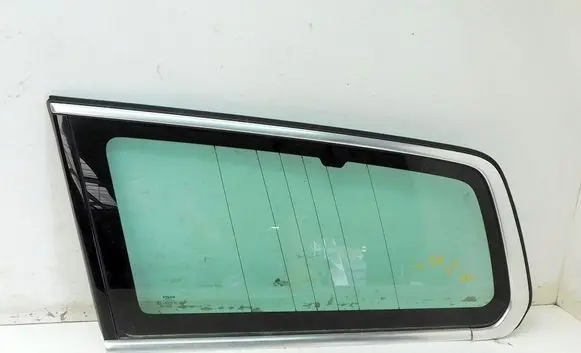 Volvo V70 Rear side window 192032