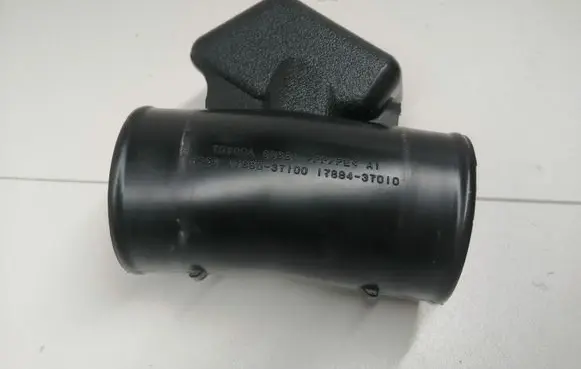 Toyota Prius (XW30) Air intake duct part 1788037100 1789437010