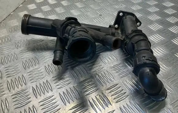 Volkswagen Golf VII Engine coolant pipe/hose 04L121071E 04L121026F 04L121071F