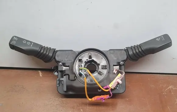 Opel Zafira B Wiper turn signal indicator stalk/switch 13306114 498990969 204736