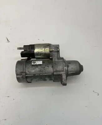 BMW 5 F10 F11 Starter motor 7631558