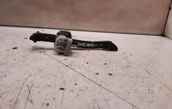 Opel Insignia A Front door check strap stopper 13229021