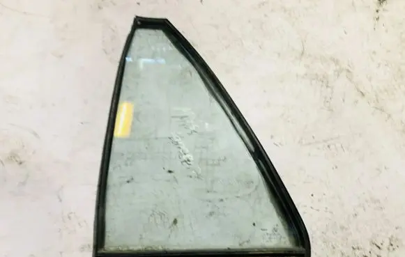 Mitsubishi Lancer Rear vent window glass 