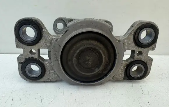 Volvo V60 Engine mount bracket 31316876