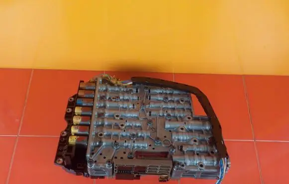 Audi A4 S4 B8 8K Torque split ecu control unit/module 10684128302