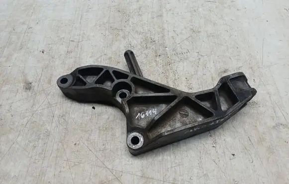 Opel Zafira B Gearbox mounting bracket 24459826