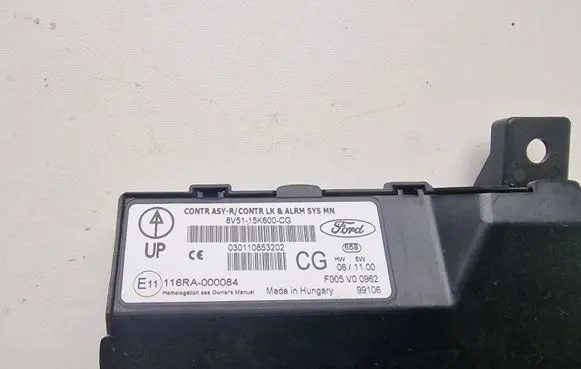 Ford Fiesta Comfort/convenience module 8V5115K600CG