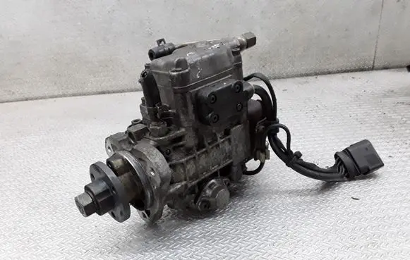 Skoda Octavia Mk1 (1U) Fuel injection high pressure pump 0460404977