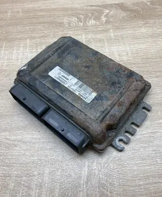 Renault Scenic I Engine control unit/module ECU 8200046477 S110110208A