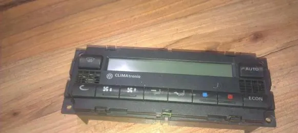 Volkswagen PASSAT B5 Climate control unit