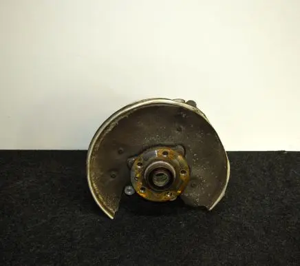 Rear wheel hub