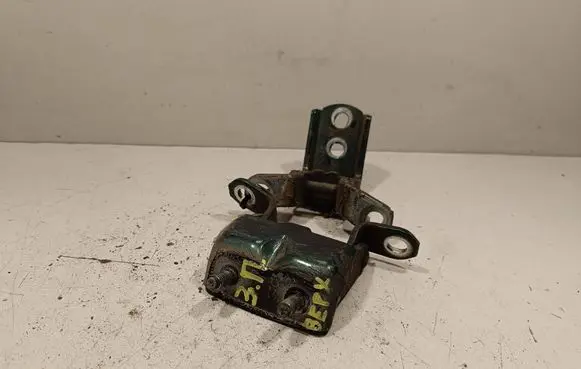Nissan Navara D40 Rear door hinge set 