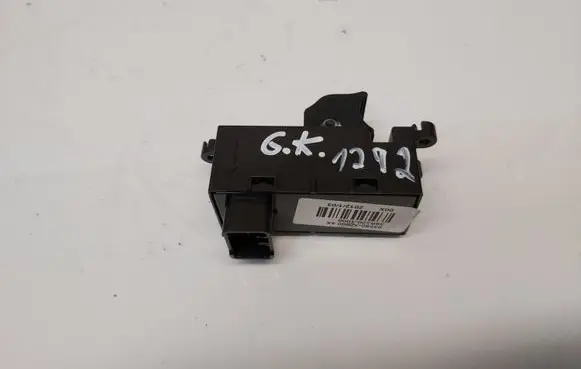 Hyundai i40 Electric window control switch 39R5201000 935803Z000